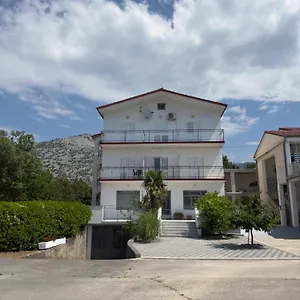 Mm Starigrad Paklenica